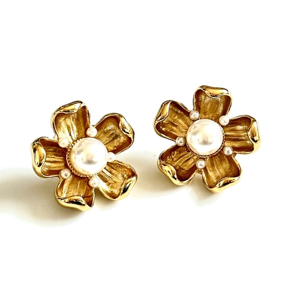 TALBOTS Classic Gold Floral Pearl Earrings | NEW - Picture 5 of 5